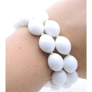 VTG CROWN TRIFARI Signed Gold Tone White Plasctic Bead Two Strand Bracelet